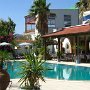 HOTEL POOL UND SPEISE BEREICH